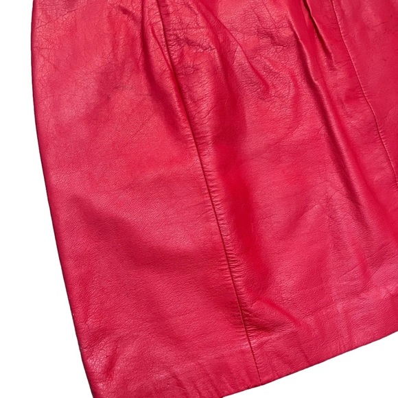 Women’s Cherry Red Mini Skirt Vintage Chia Leather Size 4 EUC - Picture 3 of 6